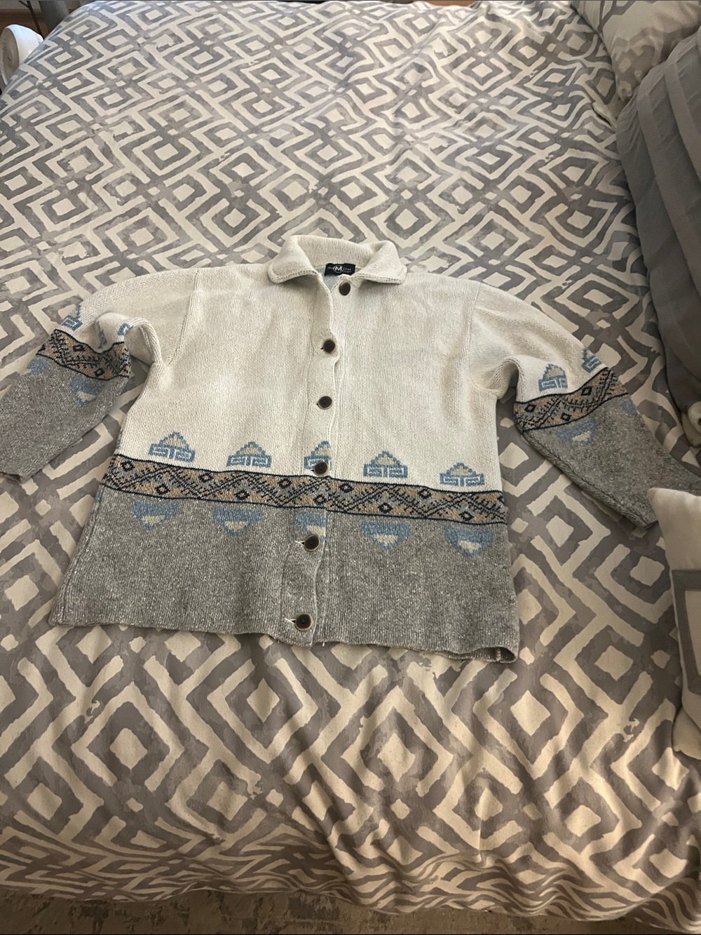 Mi Vision Jeans Light Blue and Cream Knit Pullover